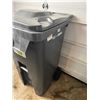 Image 2 : Heavy Duty 64 Gal Garbage Bin
