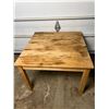 Image 1 : Wooden Table