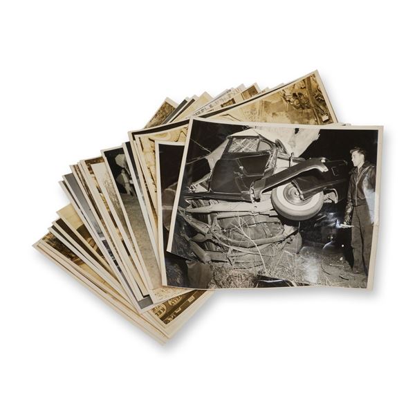 Lot of 20 Vintage Automotive Accident Photos, Middletown Police Dep't Forensic Views, & Period Signa