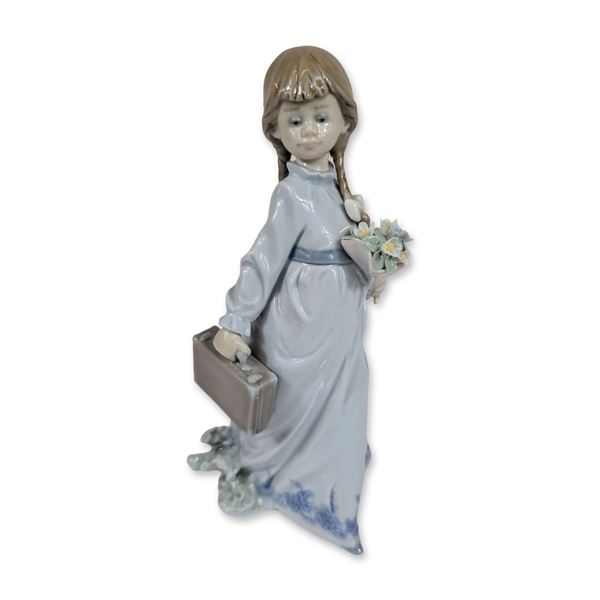 Lladro School Days 7604 Porcelain Figurine