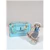 Image 4 : Lladro Sweet Scent Porcelain Figurine 5221