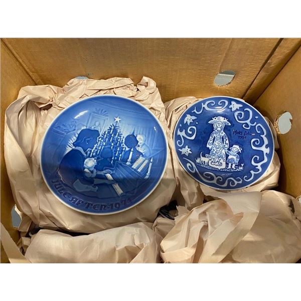 ASSORTED COLLECTIBLE PLATES