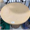 Image 1 : ROUND TABLE