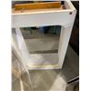 Image 2 : SAMLL CABINET