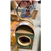 Image 1 : ANTIQUE LANTERN