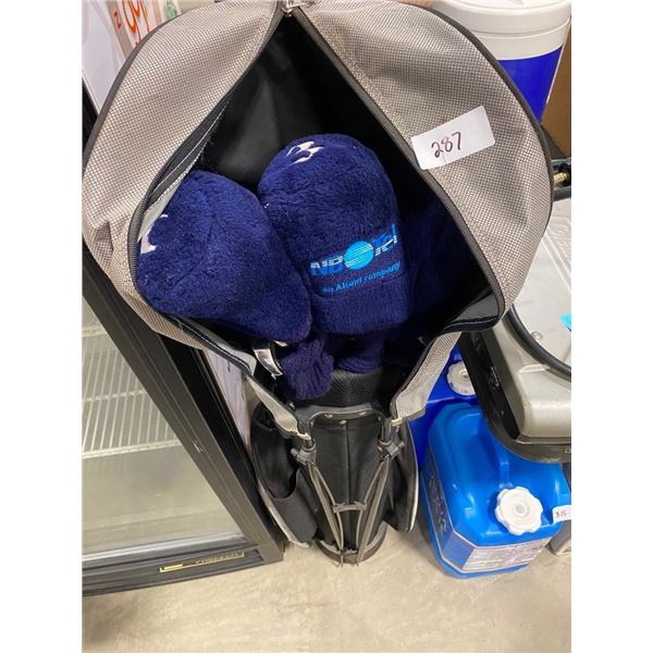 FULL SET OF GOLF CLUBS WITH BAG AND HEAD COVERS