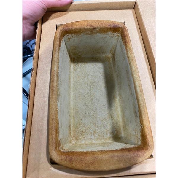 PAMPERED CHEF STONEWARE LOAF PAN