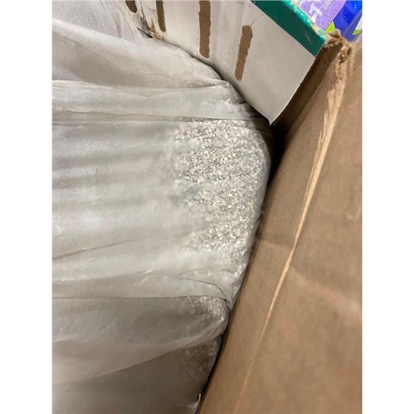 18KGS OF KITTY LITTER