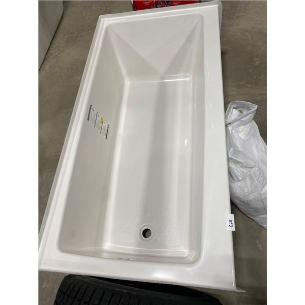 5FT MAAX BATHTUB