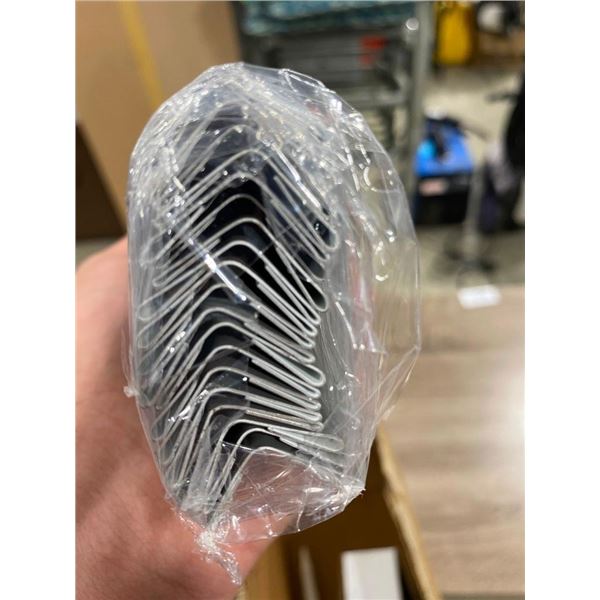 BUNDLE OF APPROX. 20 ALUMINUM 48IN CORNER TRIM PCS