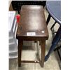 Image 1 : BAR STOOL