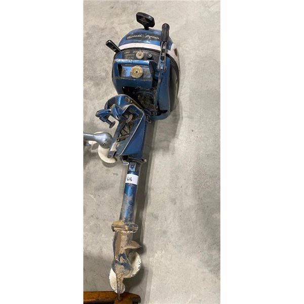 EVINRUDE BOAT MOTOR