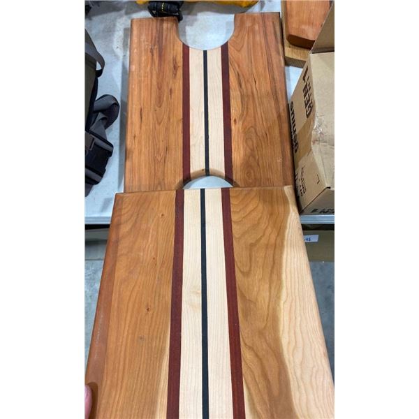 2 CUTTING BOARDS