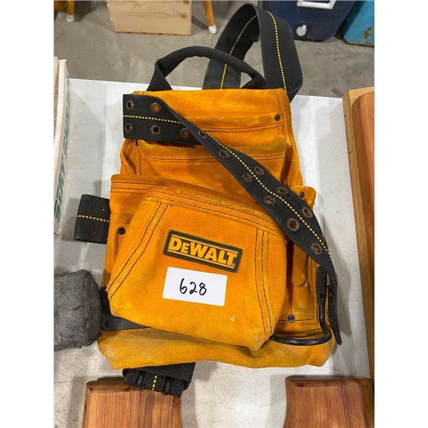 DEWALT NAIL POUCH