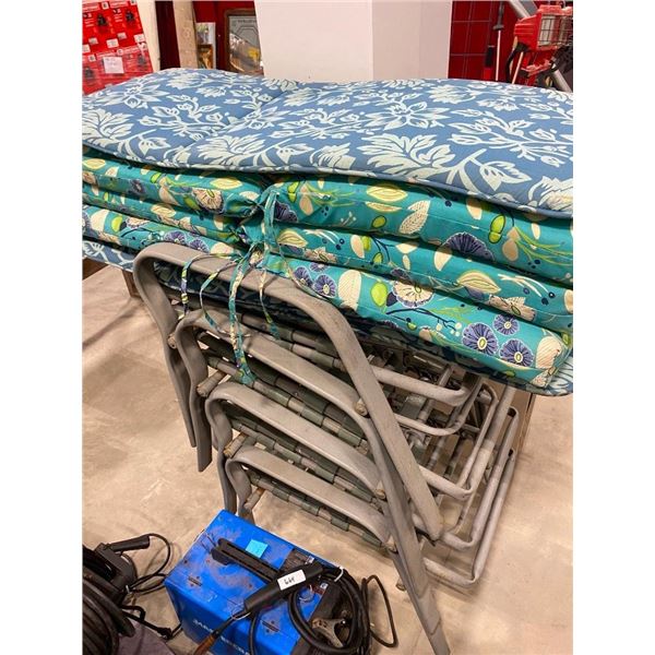 4 PATIO CHAIRS WITH CUSHIONS