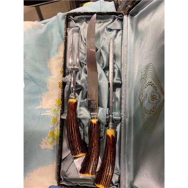 CARVING SET