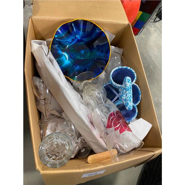 BOX LOT OF ASSORTED GLASS PLATES AND CUPS