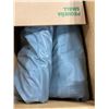 Image 1 : QUEEN SIZED AIR MATTRESS - NO PUMP