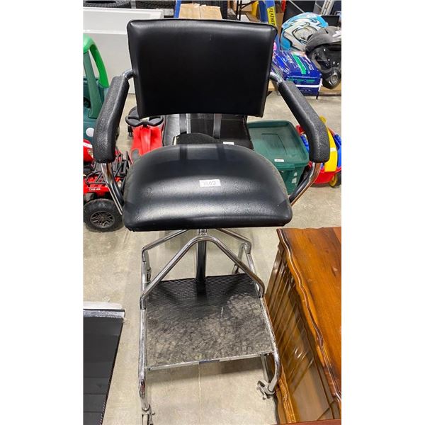 HIGH SALON CHAIR