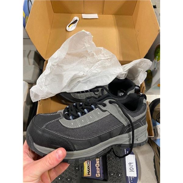 MENS SIZE 8.5 STEEL TOE WORK SHOES