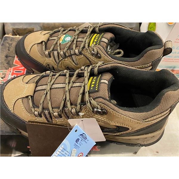 MENS SIZE 8 STEEL TOE WORK SHOES