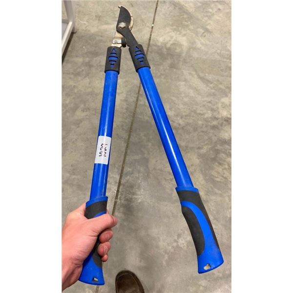 PAIR OF GARDEN SNIPS