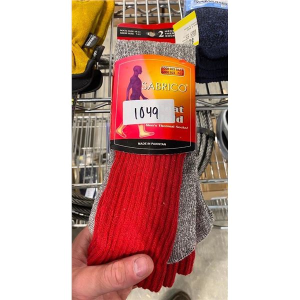 2 PAIRS OF MENS SIZE 10-13 SOCKS