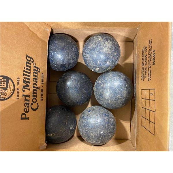 6 BOWLING BALLS