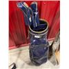 Image 1 : 3 GOLF CLUBS AND BAG
