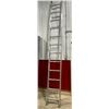 Image 1 : 12FT SINGLE FLY LADDER - TOP RUNG AND SIDE IS BENT