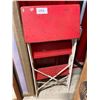 Image 1 : SMALL STEP STOOL