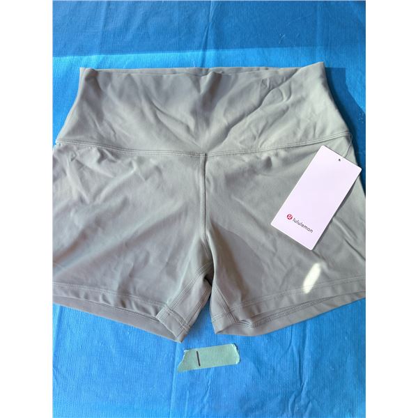 LULULEMON ALIGN HIGH-RISE SHORTS 4 INCH SIZE 12