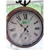 Image 2 : FREESTANDING ANALOG CLOCK WITH ORNATE METAL STAND