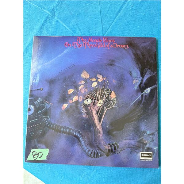 THE MOODY BLUES ON THE THRESHOLD OF A DREAM VINYL RECORD