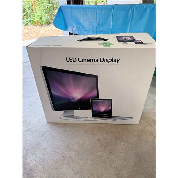APPLE 24-INCH LED CINEMA DISPLAY