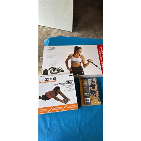 MIXED LOT NEW BALANCE GOZONE AND CAP FITNESS ACCESSORIES BRAND NEW