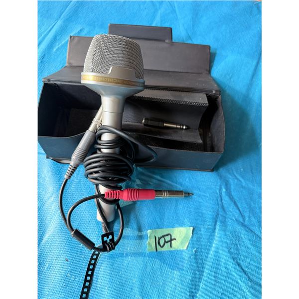 REALISTIC STEREO ELECTRET MICROPHONE WITH CASE