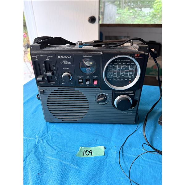 SANYO RP 8700 MULTI BAND RADIO RECEIVER