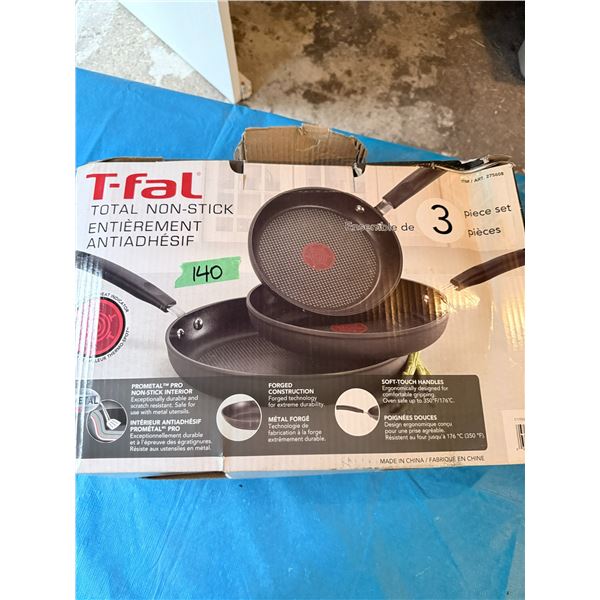 T-FAL 3-PIECE NONSTICK COOKWARE SET BRAND NEW