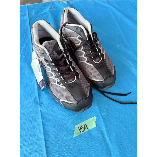 GRAY AND BLACK ATHLETIC SHOES SIZE 7