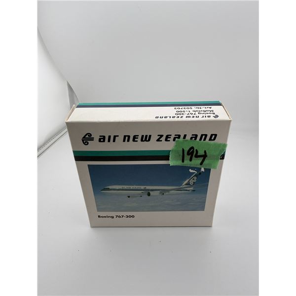 AIR NEW ZEALAND BOEING 767-300 1:500 DIECAST MODEL AIRPLANE