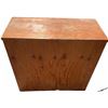Image 5 : Entry Console Desk With Decorative Dishes and Table Lamp