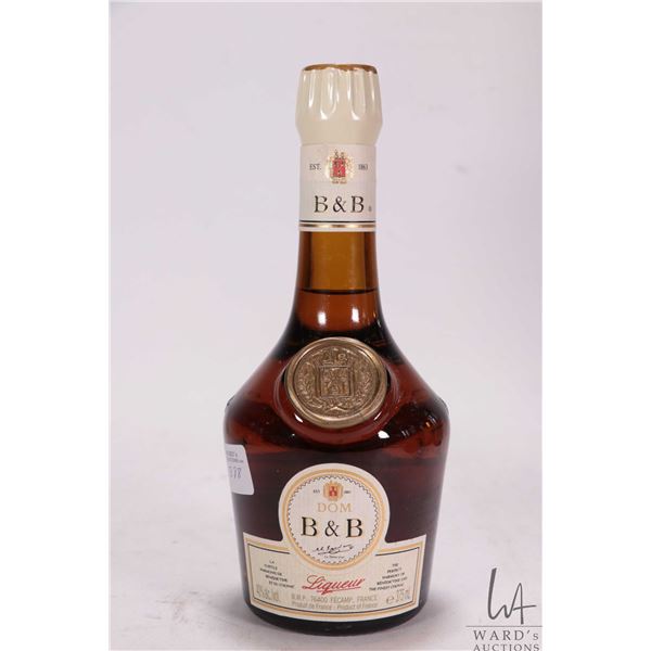 B&B/ DOM/ Cognac/ Liqueur/ 375ml/ 40% ABV Note: Alcohol cannot be insured by any courier in Canada. 