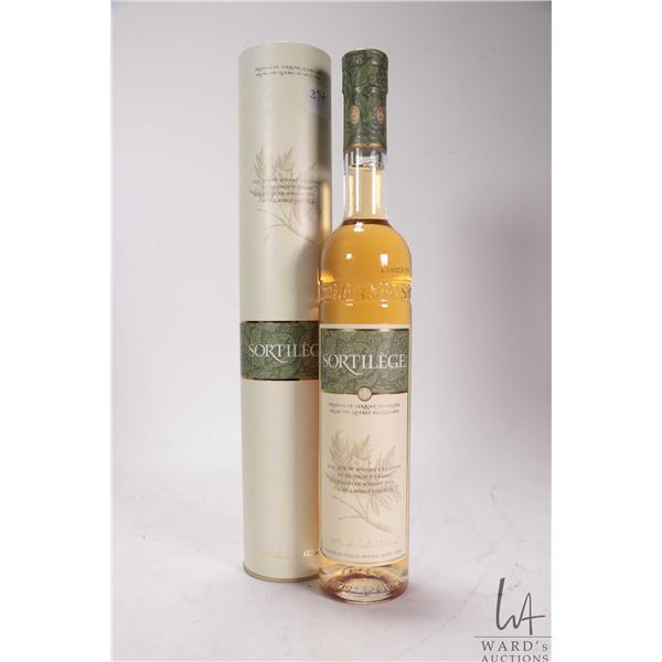 Sortilege/ Canadian Whisky and Maple Syrup Liqeur/ 375ml/ 30% ABV  Note: Alcohol cannot be insured b
