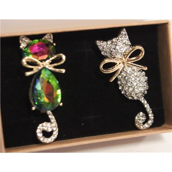 NEW 2PCS BROOCH SET