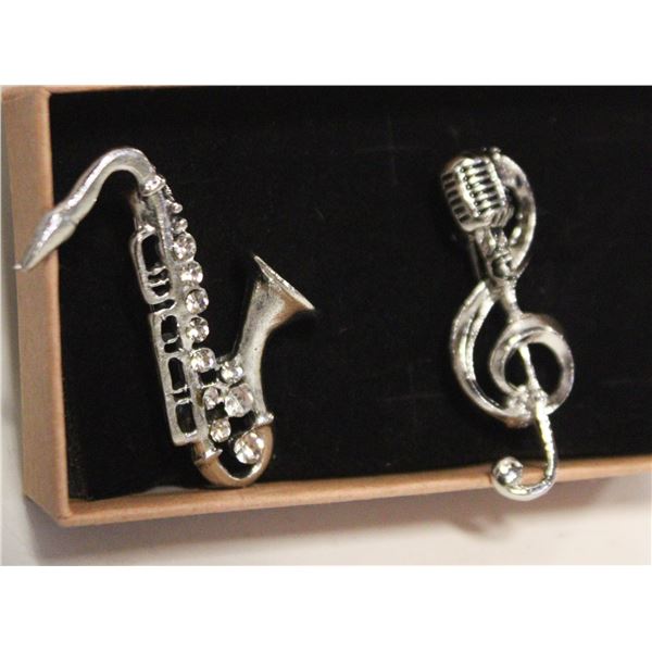 NEW 2PCS BROOCH SET