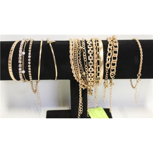 NEW JEWELRY ORGANIZER WITH 20 BRACELETS