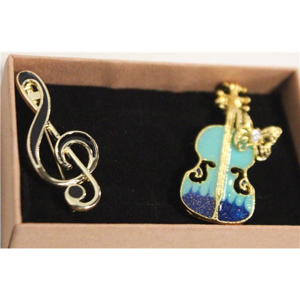 NEW 2PCS BROOCH SET