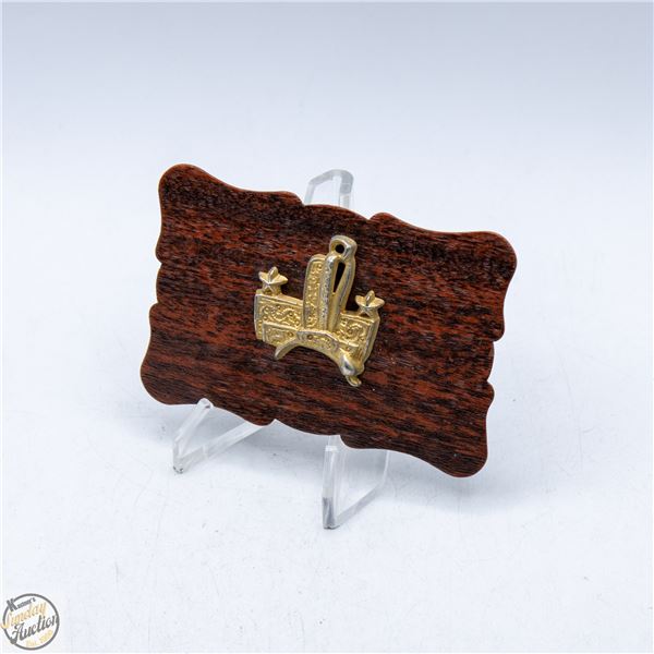 VINTAGE METAL WESTERN STYLE BELT BUCKLE