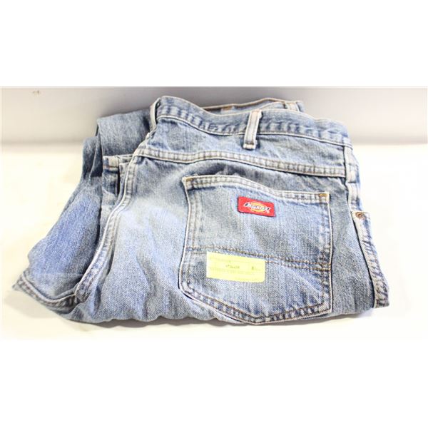 MEN'S DIXIES JEANS SIZE 38X34